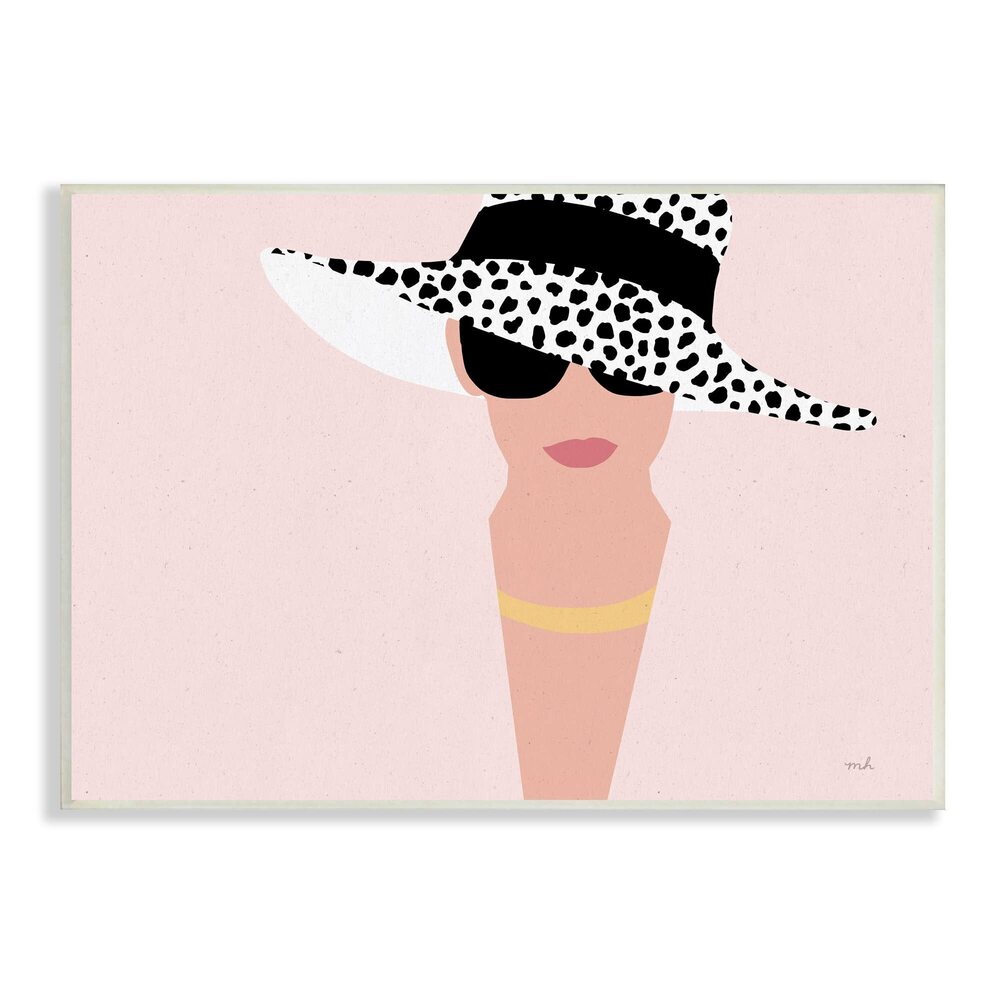 7146 with Spotted Sun Hat Minimal Modern Portrait